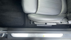 MINI Hatchback 135kW Cooper S Level 3 33kWh 3dr Auto Electric Hatchback